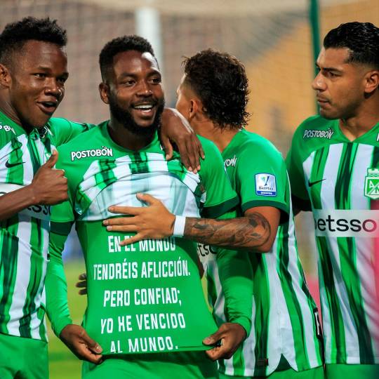 El lateral Álvaro Angulo quiere aportar más goles a la causa verde. Estas son las imágenes que quieren ver los hinchas. FOTO Camilo Suárez