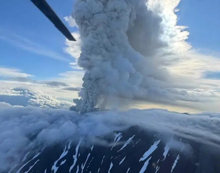 Así fue la erupción del Kracheninnikov tras 450 años inactivo.