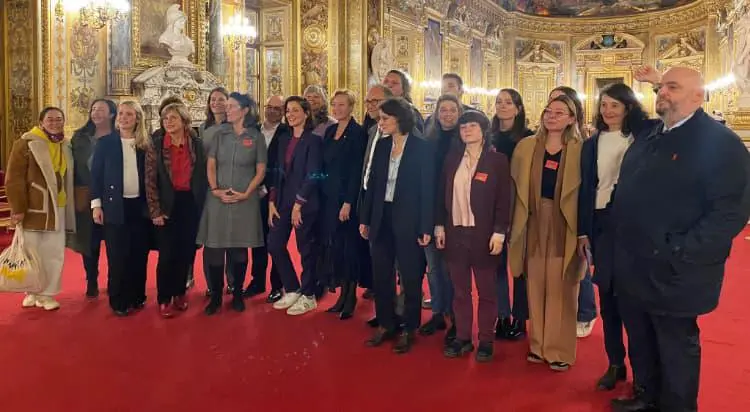 Legiladores del Gobiernos francés aprobaron una nueva ley que redifine el delito de violación. FOTO: @amnestyfrance vía X.  Legiladores del Gobiernos francés aprobaron una nueva ley que redifine el delito de violación. FOTO: @amnestyfrance vía X.
