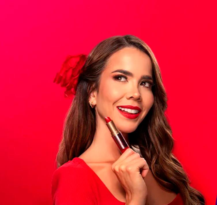 Laura de León es la protagonista de Rojo Carmesí, que se estrena el martes 16 de abril, en remplazo de Rigo. FOTO Cortesía RCN TV.