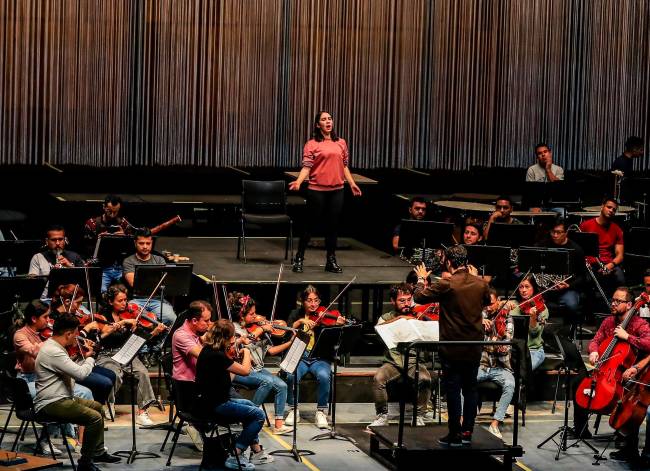 Andr S Orozco Estrada Le Pone Pera A Los A Os Del Teatro Metropolitano