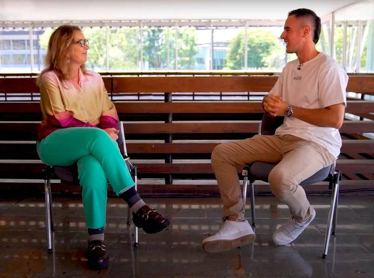 Santiago Montoya, cofundador de AUCO, en entrevista con la directora de EL COLOMBIANO, Luz María Sierra. FOTO EL COLOMBIANO 