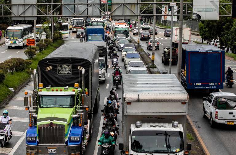 El país mantiene una edad promedio vehicular superior a la de sus pares regionales. FOTO: Andrés Camilo Suárez