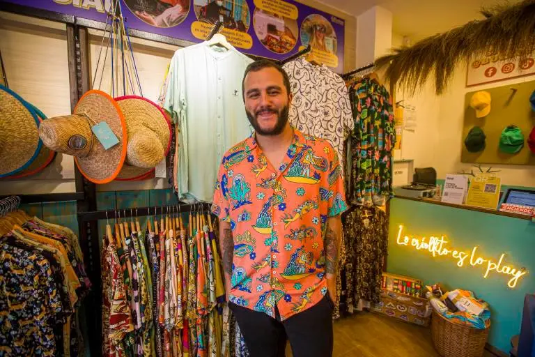 Además de empresario, Daniel Velásquez es creador de contenido y músico activo. FOTO: CARLOS VELÁSQUEZ