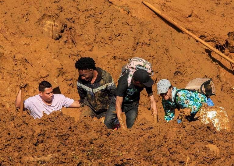 En las labores de rescate han participado organismos de socorro y vecinos de la vereda. FOTO ESNEYDER GUTIÉRREZ