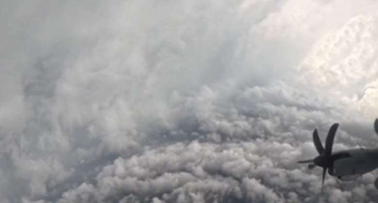 El huracán Melissa azota a Jamaica este 27 de octubre de 2025. FOTO: USAF (DVIDS) - Base Aérea de Keesler Air Force Base. El huracán Melissa azota a Jamaica este 27 de octubre de 2025. FOTO: USAF (DVIDS) - Base Aérea de Keesler Air Force Base.