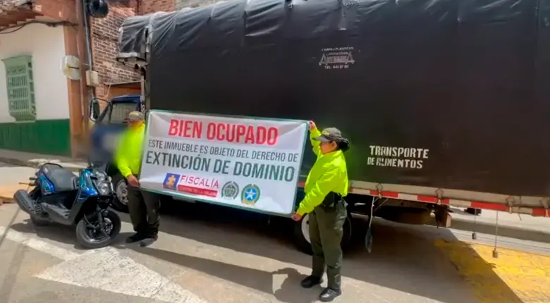 Golpe a banda criminal del Suroeste: les ocuparon casas, vehículos y empresas fachada avaluados en $4.000 millones