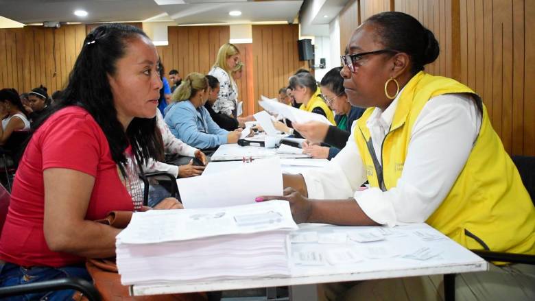 La jornada masiva de indemnización más grande que ha hecho la Unidad para las Víctimas este año en Antioquia se realizó en la Terminal del Norte. FOTO Cortesía Unidad para las Víctimas