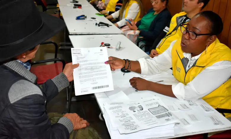 En la jornada masiva entregaron indemnización a víctimas que residen en Medellín y otros municipios del Valle de Aburrá. FOTO Cortesía Unidad para las Víctimas