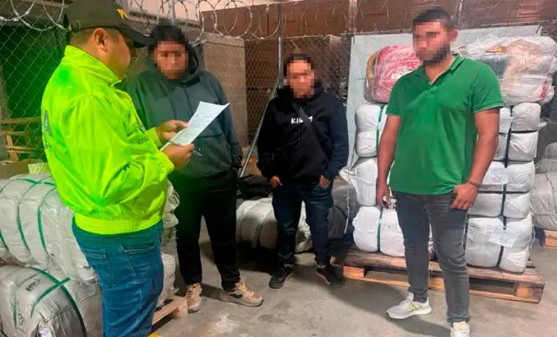 Policía interceptó un camión que iba para Medellín lleno de ropa de contrabando avaluada en casi $2.500 millones 