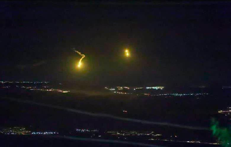El avión abandonó el espacio aéreo de Israel pocas horas después de los ataques de Irán. FOTO CAPTURA DE VIDEO