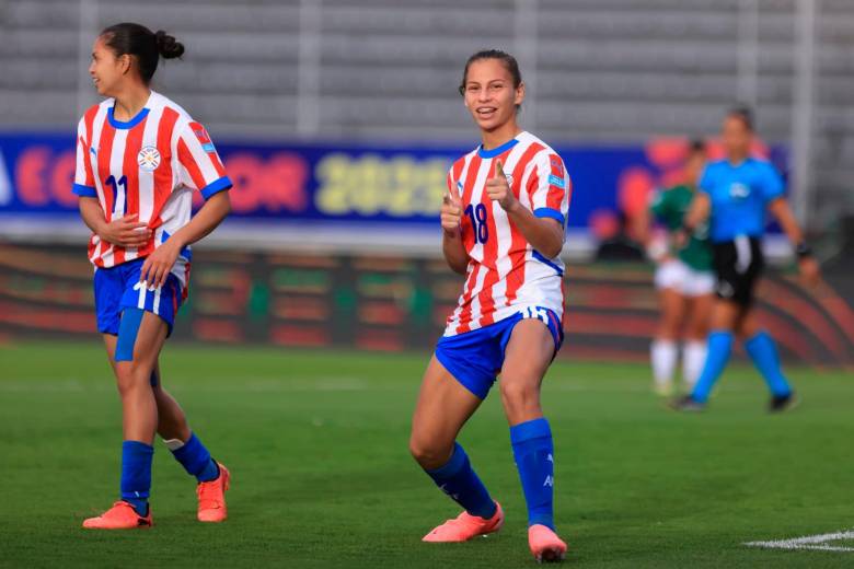 Claudia Martínez (izq.) y Lice Chamorro (Der.) dejaron a la selección paraguaya como máxima líder y principal rival de las colombianas. Foto: GETTY