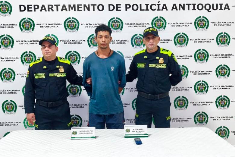 Alias Yuber Yuca, presunto integrante de las disidencias, fue capturado en Mariquita, Tolima. FOTO Cortesía Policía Antioquia