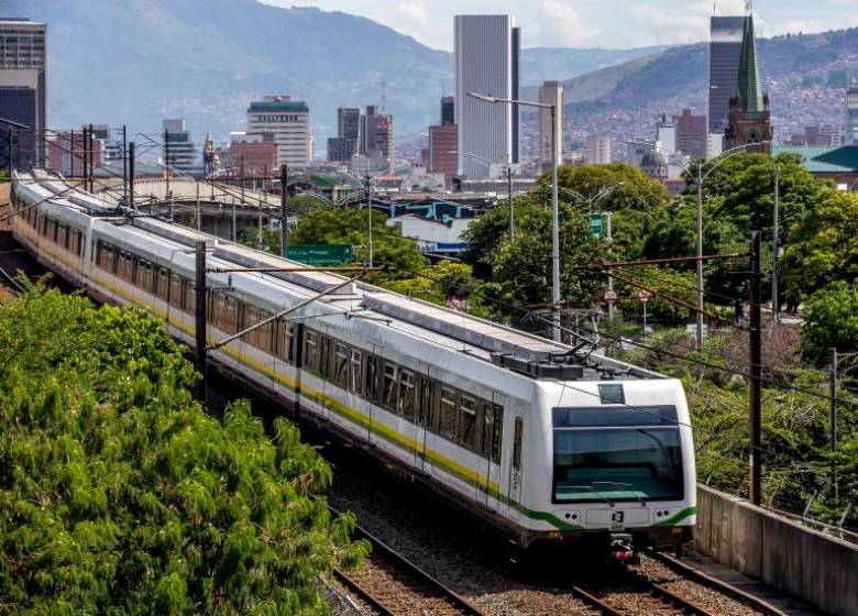 Desde el Metro de Medellín solicitan a los ciudadanos no divulgar imágenes cuando se presentan casos de incidentes con personas en las vías. FOTO EL COLOMBIANO
