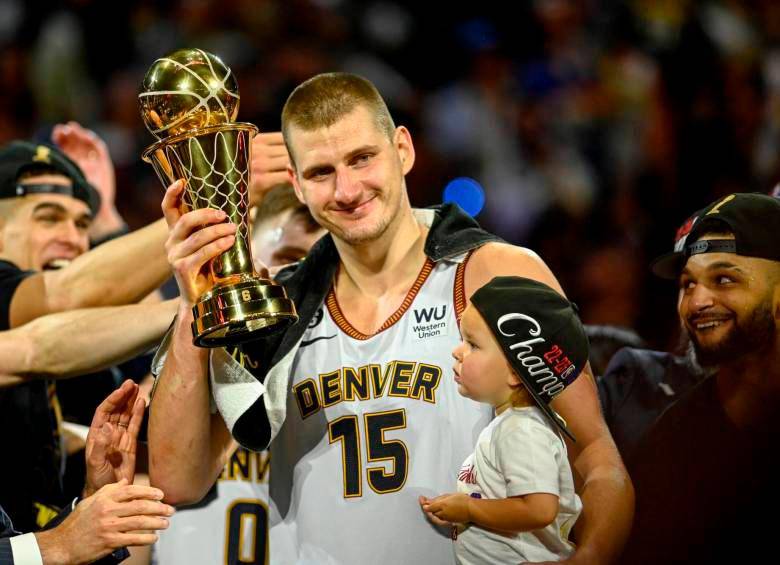 El basquetbolista serbio Nikola Jokic ganó el premio de MVP de la temporada regular dela NBA en 2021, 2022 y 2024. FOTO: GETTY