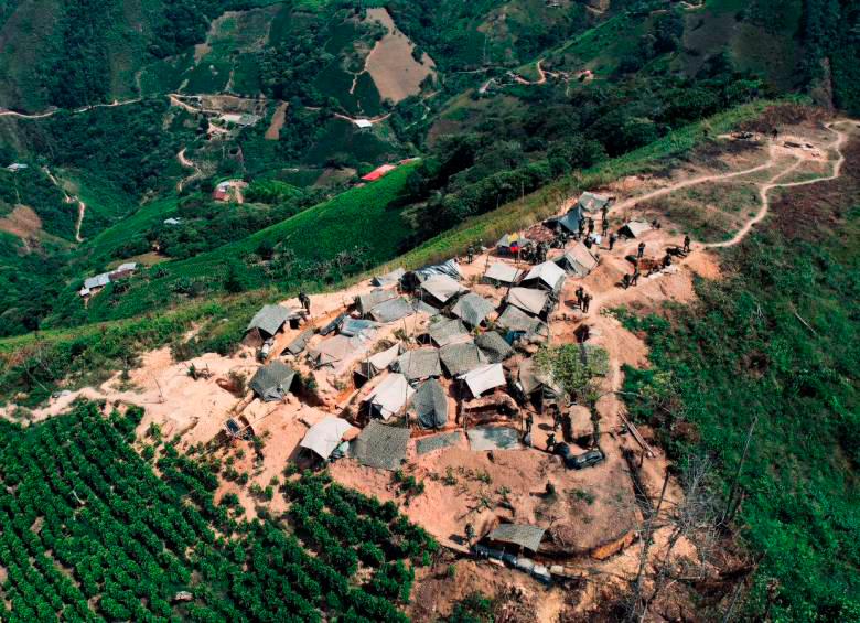 Campamento de las disidencias de las Farc en esa zona del Cauca. FOTO CORTESÍA