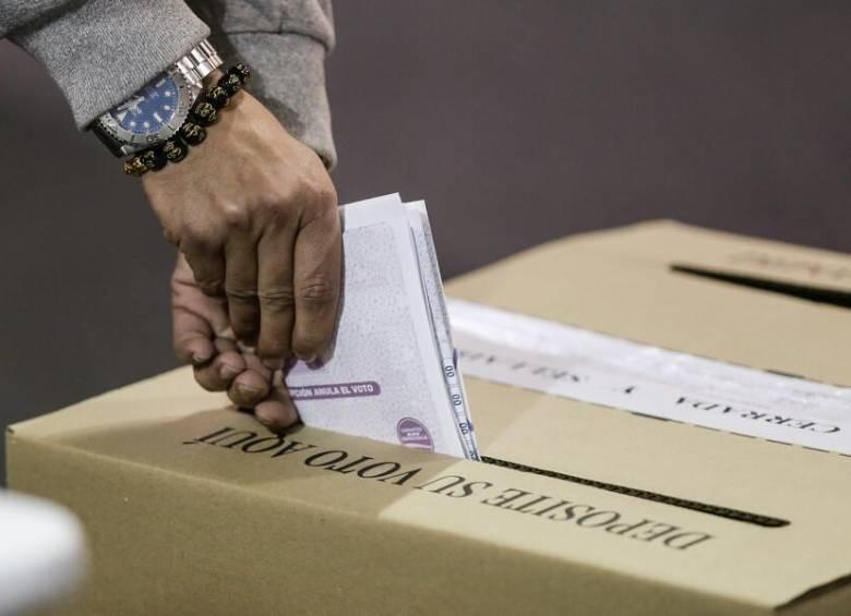 Según el sondeo, aunque 86,9 % estaban inscritos para votar en las elecciones presidenciales de 2022, un 12,6 % no registró su cédula, entre otras, por desinterés (30,4 %). FOTO: COLPRENSA