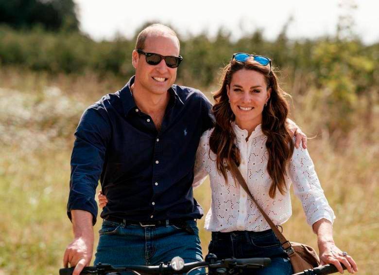 El príncipe heredero del Reino Unido, William, conoció a su esposa Kate Middleton cuando eran estudiantes de la Universidad de Saint Andres de Escocia. FOTO: TOMADA DEL INSTAGRAM DE @princeandprincessofwales
