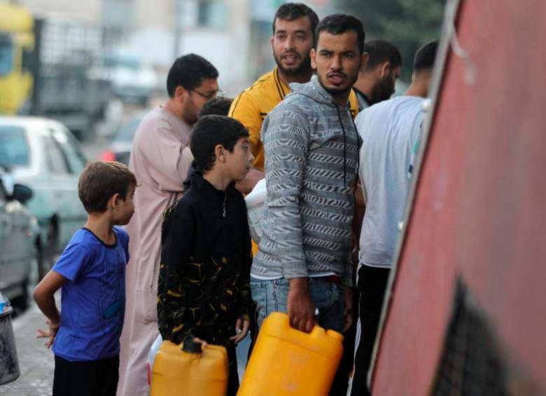 La franja de Gaza es habitada por cerca de 2.4 millones de personas que, por la arremetida de Israel, no tienen comida suficiente para suplir sus necesidades alimentarias. FOTO: AFP 