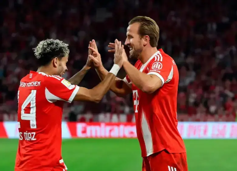 Luis Díaz está viviendo su vida soñada en el Bayern Múnich y es halagado por Harry Kane. FOTO: GETTY