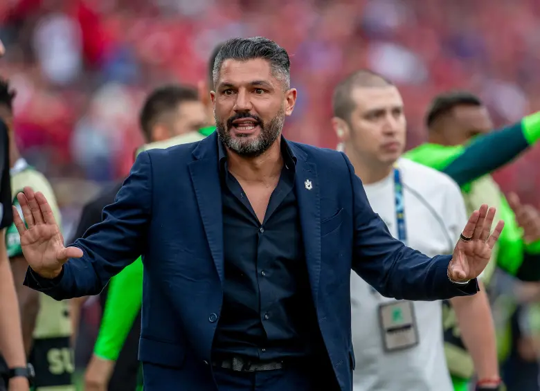 El entrenador Javier Gandolfi llegó a Nacional en enero del 2025, después de la salida sorpresiva de Efraín Juárez de la dirección técnica del club. FOTO: Juan Antonio Sánchez