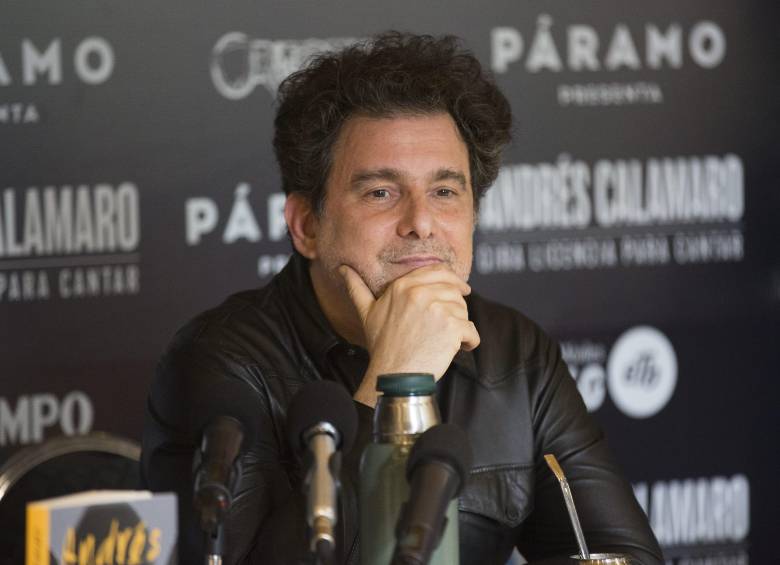 Andrés Calamaro abandonó la Arena Cañaveralejo en Cali luego de ser abucheado por comentario a favor de la tauromaquia. Foto: Edwin Bustamante Restrepo 