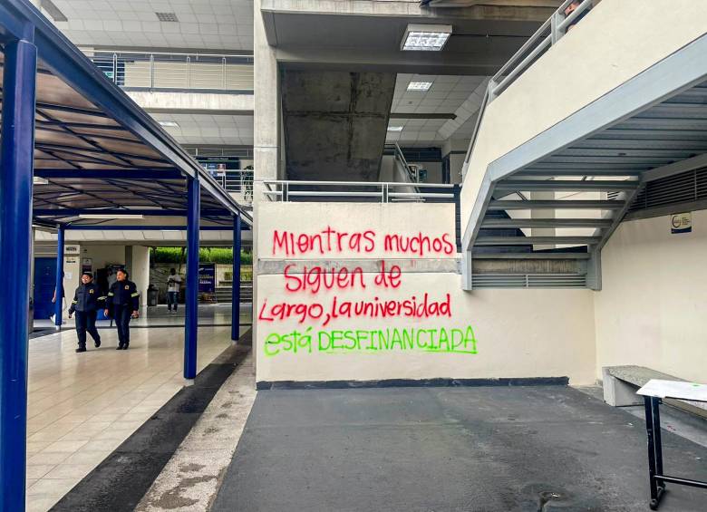 Los estudiantes reclaman que mientras a las otras instituciones de educación superior de Medellín sí les subieron el presupuesto a ellos se los bajaron. Se trataría de una revancha política. FOTOS Álvaro guerrero