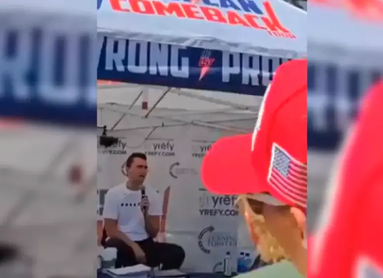 Este fue el momento en el que Charlie Kirk recibió el disparo que acabó con su vida. FOTO: Captura de video