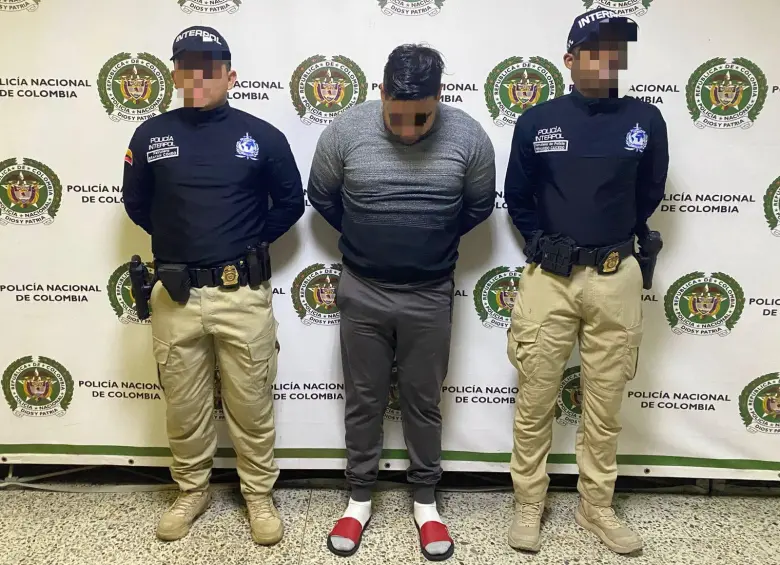 William de Jesús Álvarez Restrepo tenía circular roja de Interpol y fue capturado en Bello. FOTO: CORTESÍA POLICÍA