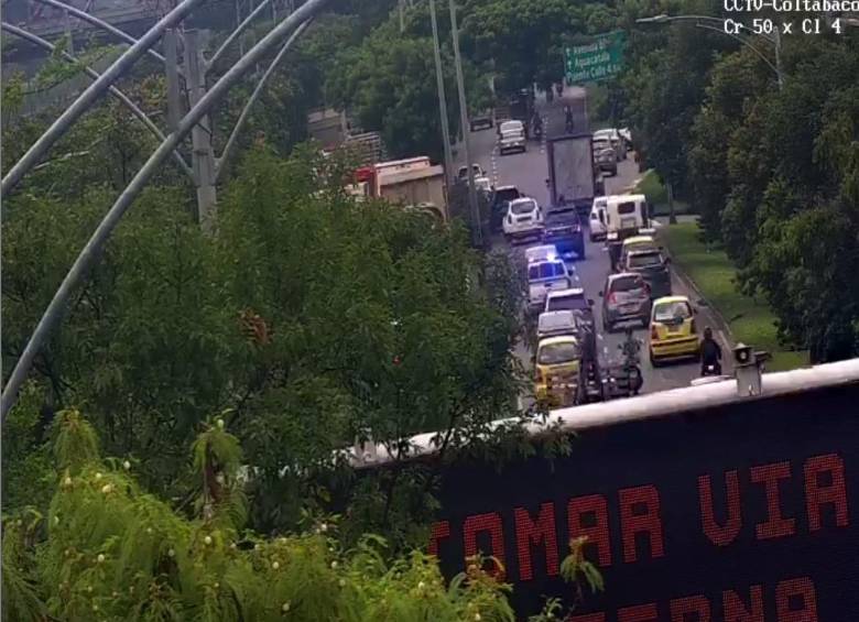 Aspecto de la Autopista Sur durante la mañana de este martes. FOTO: Cortesía Secretaría de Movilidad