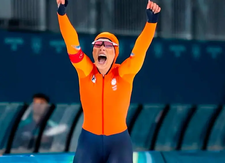 Jutta Leerdam, de 27 años de edad, evidencia con gratos resultados lo que promueve en sus redes sociales, en las que constantemente habla del esfuerzo, la constancia y la importancia de perseguir metas deportivas. FOTO INSTAGRAM J. LEERDAM