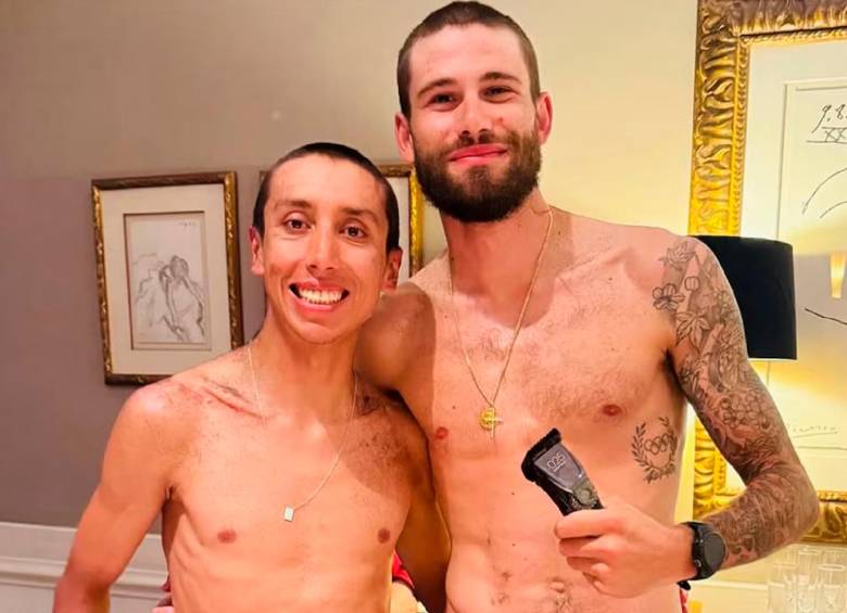 Egan y Filippo tras su nuevo look luego de ganar etapas en la Vuelta a España. FOTO: @Ineos