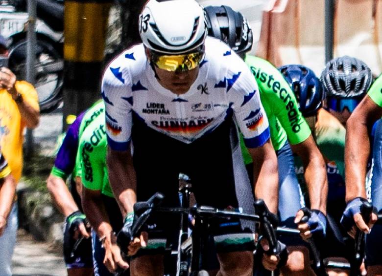 Alejandro Osorio corrió con inteligencia y en la subida final hacia El Volador, de 2 km, hizo la diferencia ante sus oponentes. FOTO JULIO CÉSAR HERRERA
