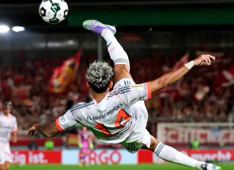 Luis Díaz, entre las figuras del Bayern Munich. FOTO X-BAYERN