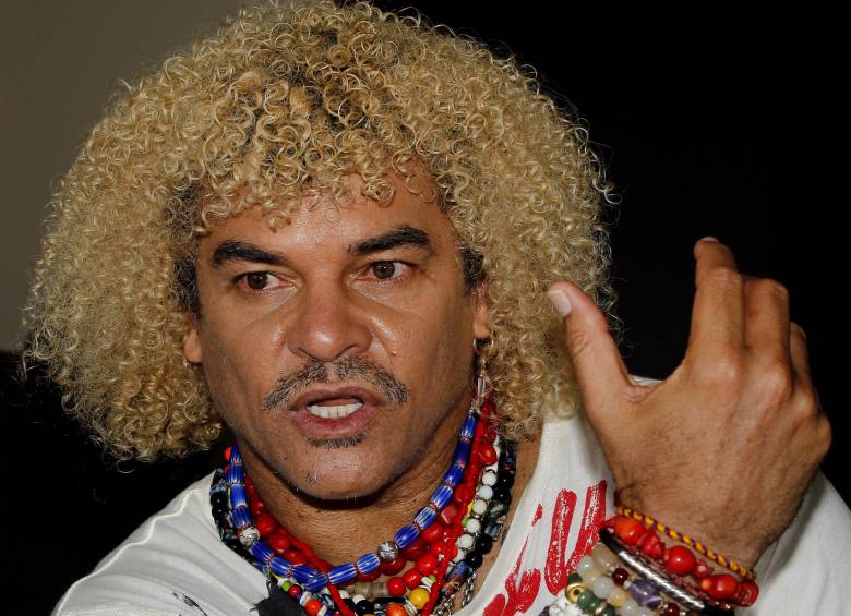 Descripción: Futbolista colombiano capitán de la Selección Colombiano. Personajes: Carlos Valderrama 