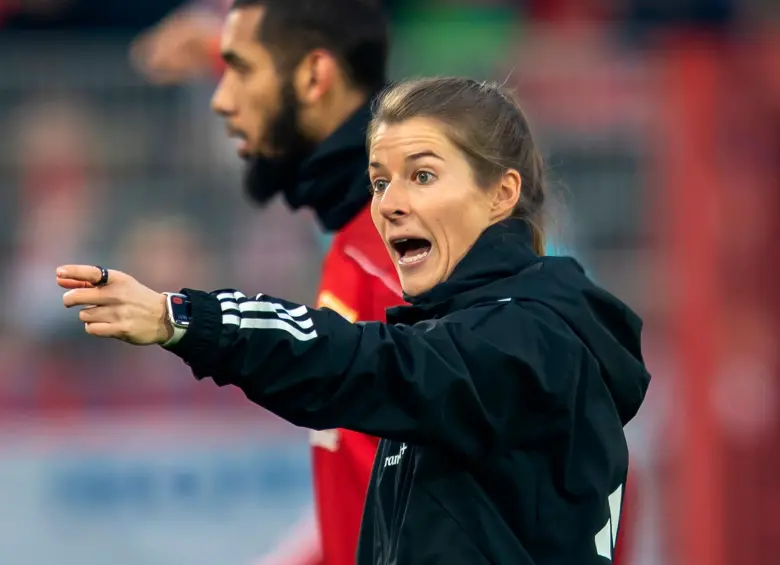 El Union Berlín no descarta que Marie-Louise Eta se quede como la entrenadora del primer equipo a largo plazo. FOTO GETTY 