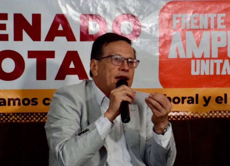 Fabio Arias, presidente de la CUT y representante de los trabajadores en la mesa de concertación salarial, lanzó su campaña al Congreso. FOTO: Tomada de X