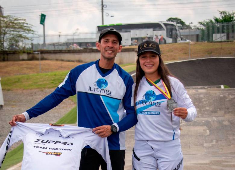 Eddison Cifuentes, entrenador de Valentina Jiménez hace más de 11 años. Foto: Cortesía Eddison Cifuentes. 