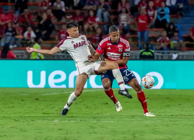 El defensa central caleño Fainer Torijano era uno de los capitanes del Medellín. Duró poco más de un año en el cuadro rojo. FOTO: Juan Antonio Sánchez