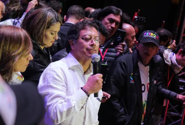 Desde la campaña de 2022 se incrementaron los rumores de los comportamientos inadecuados del entonces candidato relacionados con el consumo de alcohol. FOTO Colprensa 