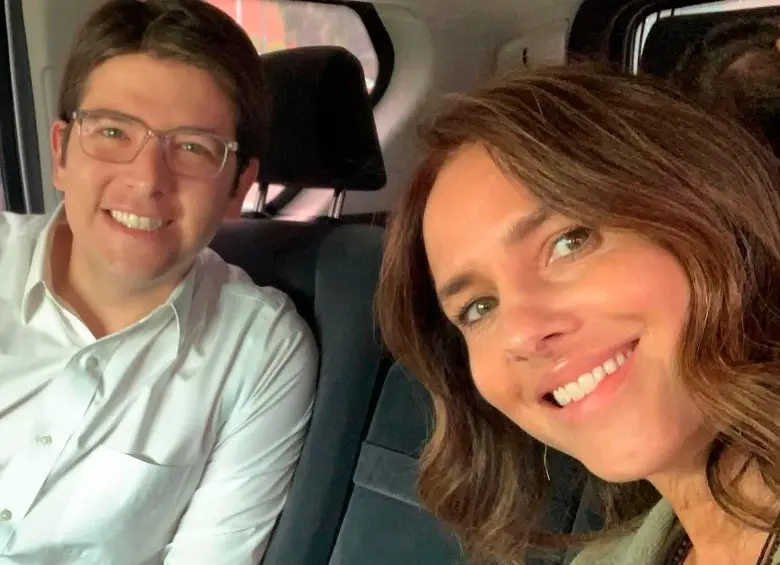 Miguel Uribe Turbay y Paola Turbay son primos. FOTO Tomada de @paolaturbay