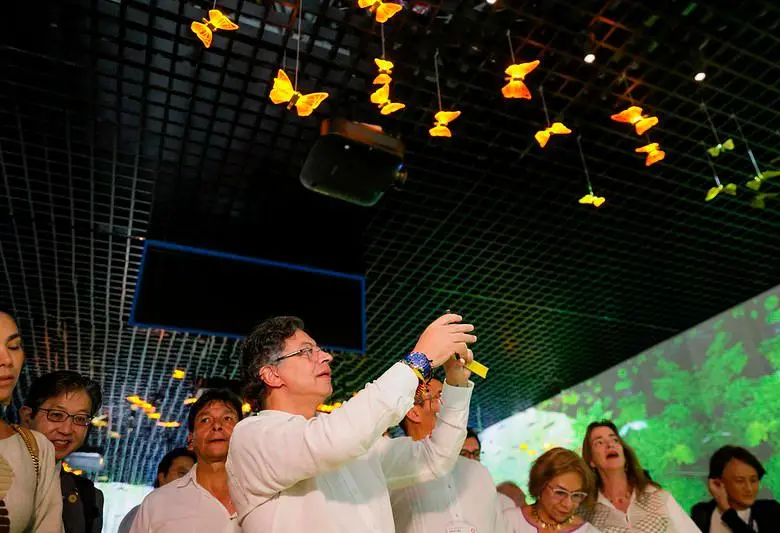 Petro destacó que el pabellón se ha convertido en un espacio de negocios con resultados tangibles. FOTO: PRESIDENCIA