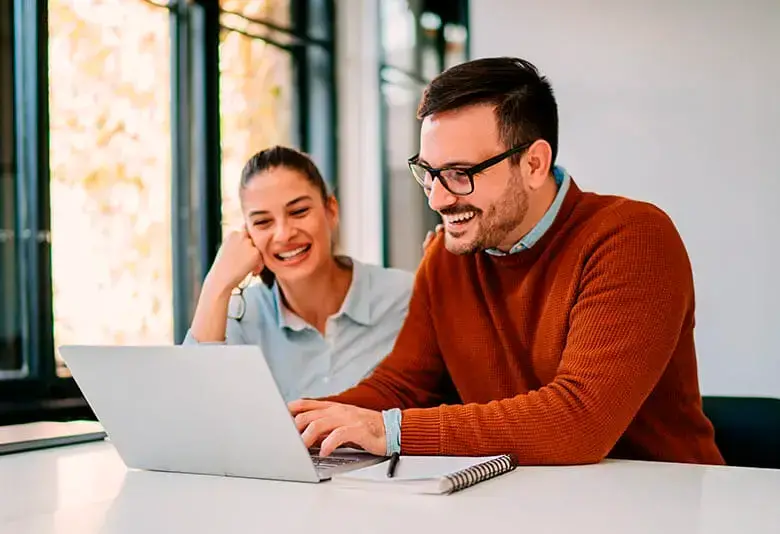 Estudios internacionales relacionan directamente la felicidad de los empleados con mejores resultados financieros. FOTO: CORTESÍA