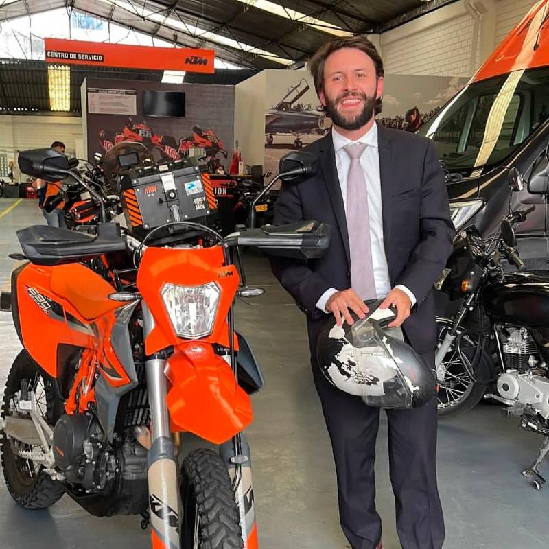 Jean Claude Bossard fue asesinado a los 29 años, cuando trató de oponerse a un atraco en Bogotá. Era un fanático de los deportes a motor, en especial de las motocicletas, y solía participar en rodadas. FOTO cortesía