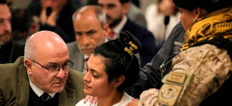 La enfermera Brenda Cecilia Agüero durante una audiencia judicial en Argentina. FOTO: AFP