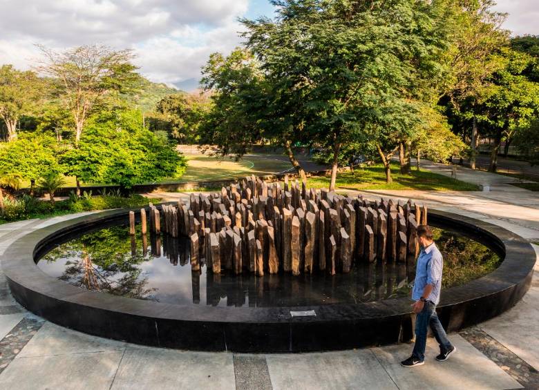 Su emplazamiento ocurrió en 2018 y está hecha con piedra basalto y granito negro. Foto Cortesía Universidad de Antioquia / Carlos Tobón