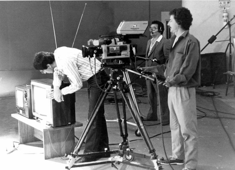 Imagenes de las primeras emisiones en vivo del canal regional Teleantioquia. FOTO Archivo EL COLOMBIANO