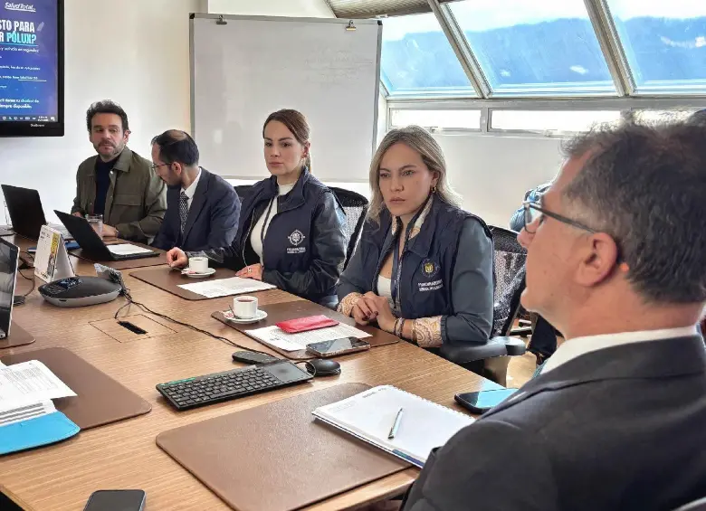 Funcionarias de la Procuraduría en las instalaciones de la EPS Salud Total. FOTO: CORTESÍA