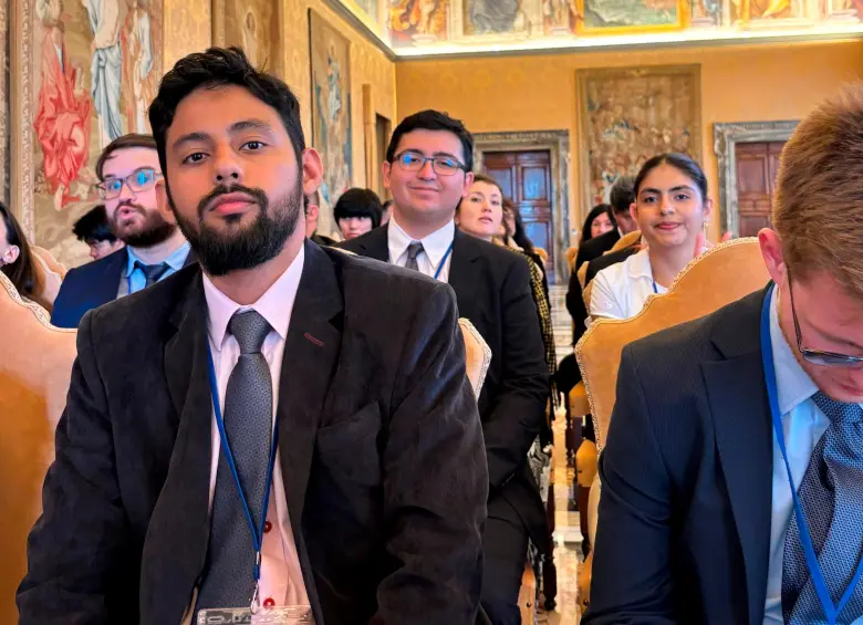 Este colombiano fue elegido por el Vaticano para explorar las galaxias con el telescopio más potente del mundo