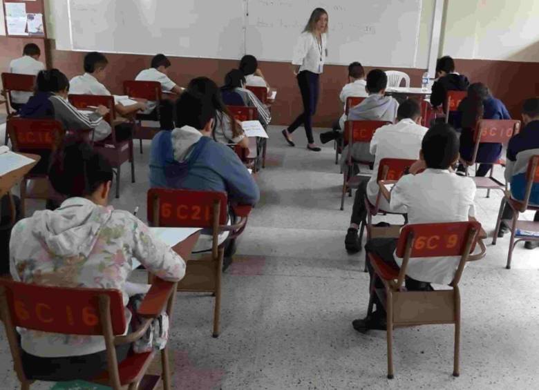 Es incierto que las actividades en los colegios oficiales serán interrumpidas este miércoles y jueves. Foto: Colprensa